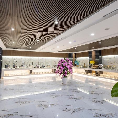 Miracle Luxury Nha Trang Hotel Bagian luar foto