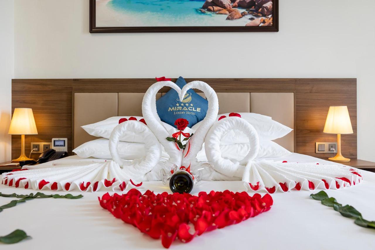 Miracle Luxury Nha Trang Hotel Bagian luar foto