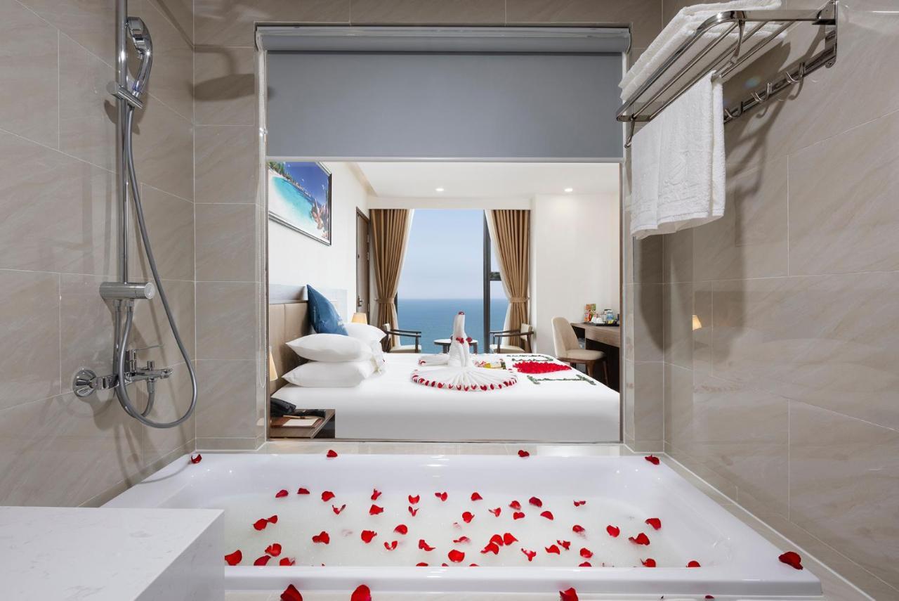Miracle Luxury Nha Trang Hotel Bagian luar foto