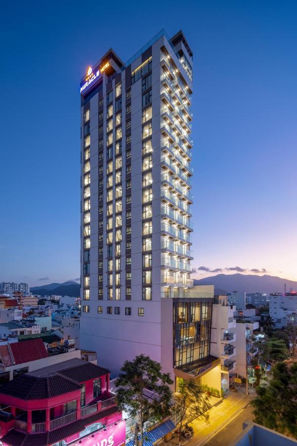 Miracle Luxury Nha Trang Hotel Bagian luar foto