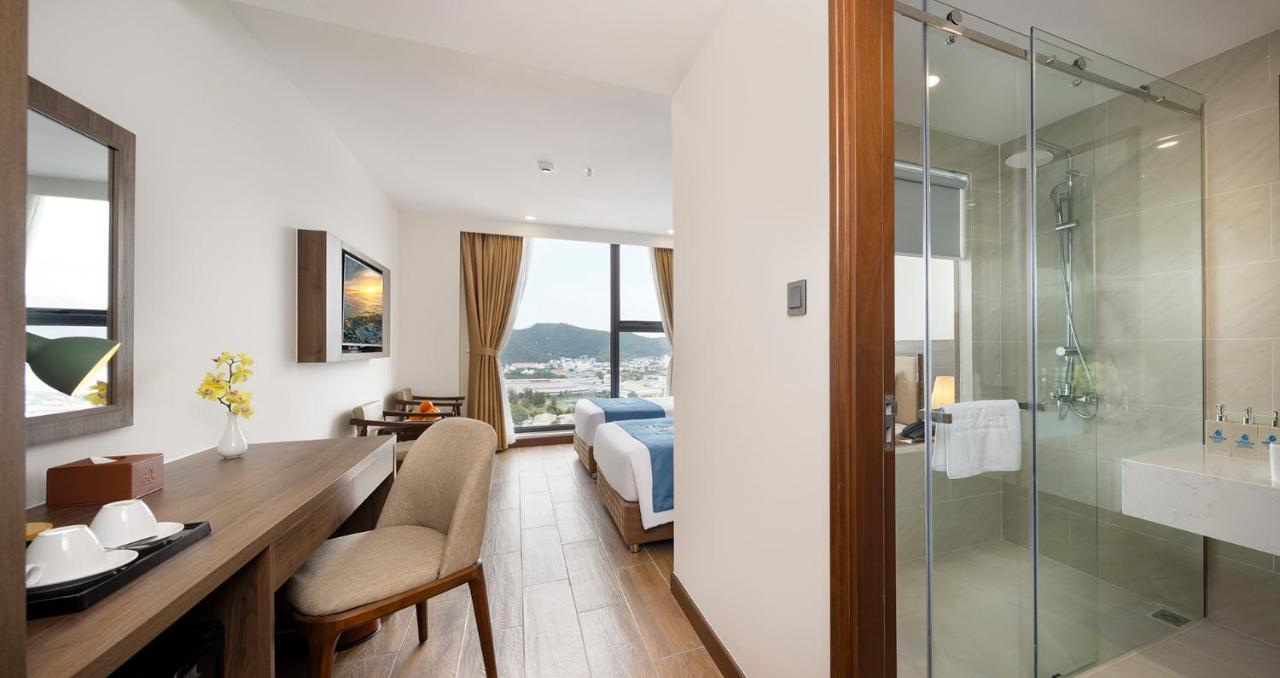 Miracle Luxury Nha Trang Hotel Bagian luar foto