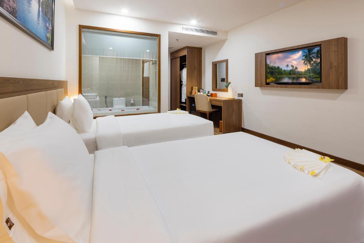 Miracle Luxury Nha Trang Hotel Bagian luar foto