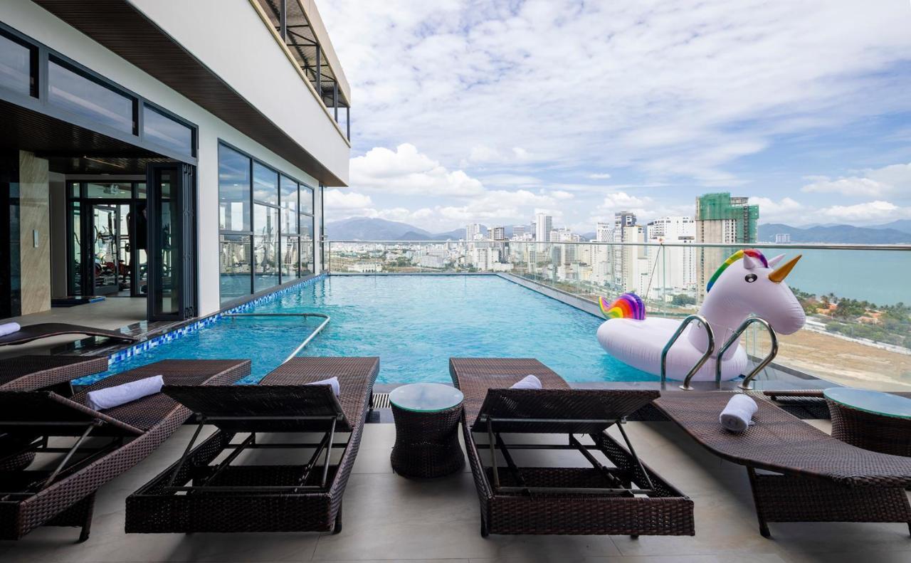 Miracle Luxury Nha Trang Hotel Bagian luar foto