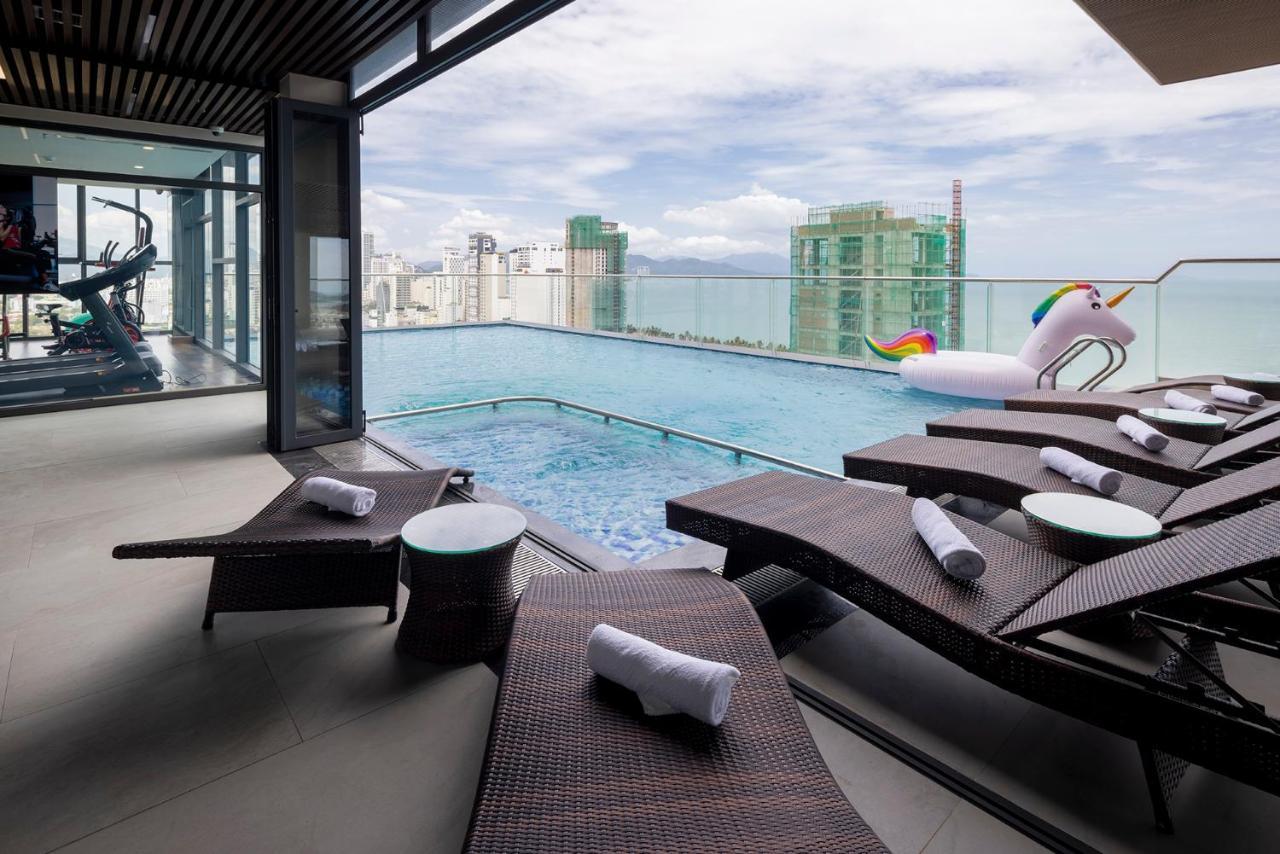 Miracle Luxury Nha Trang Hotel Bagian luar foto