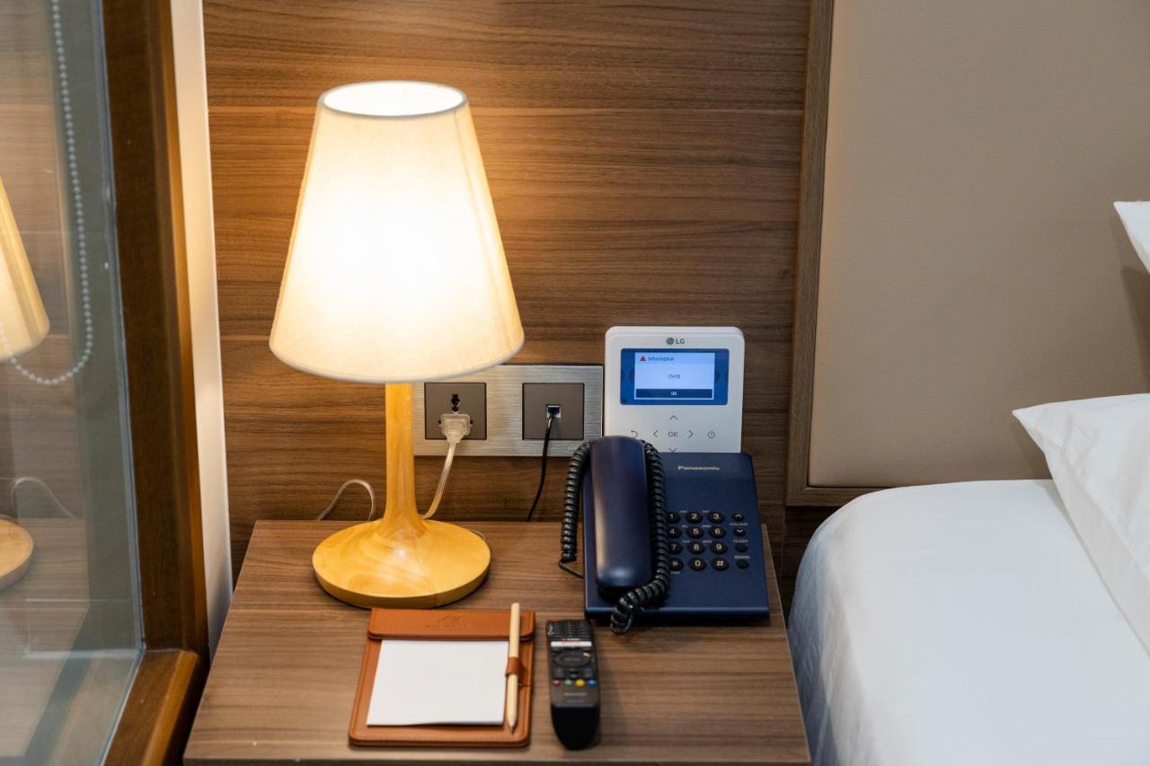 Miracle Luxury Nha Trang Hotel Bagian luar foto