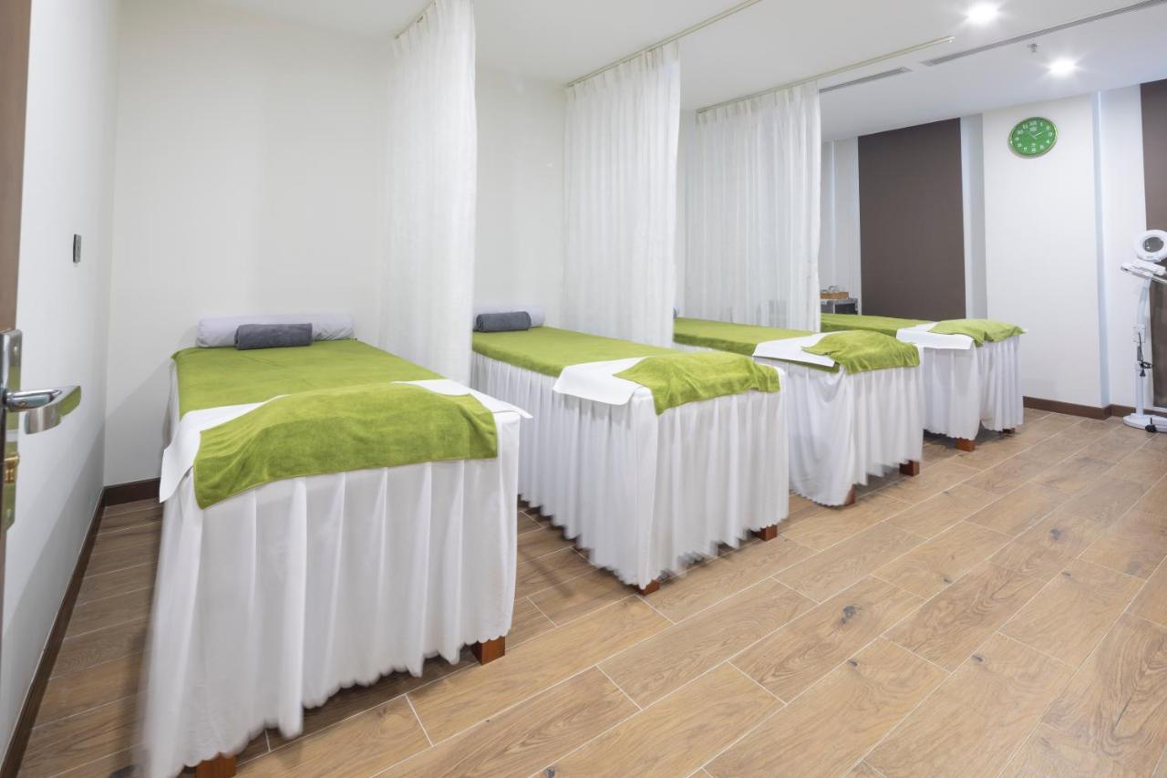 Miracle Luxury Nha Trang Hotel Bagian luar foto