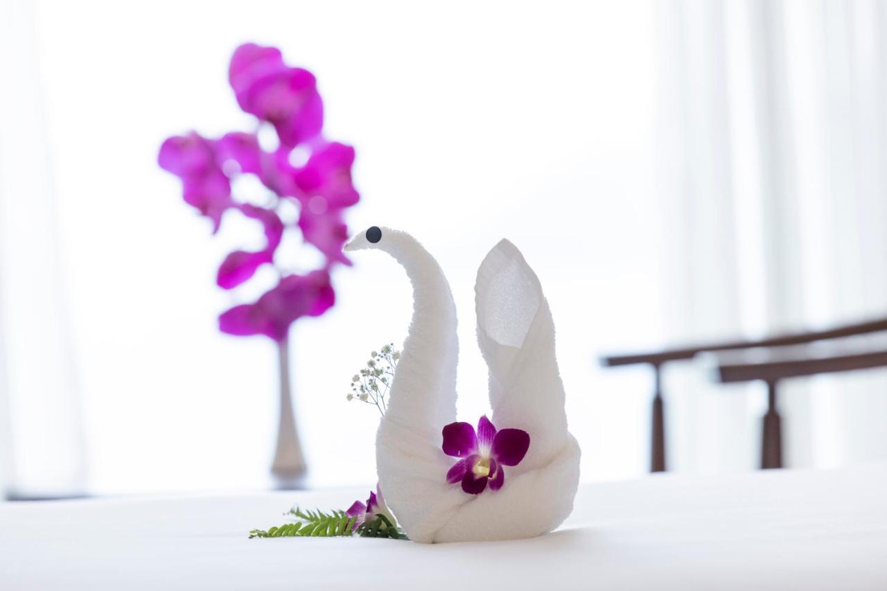 Miracle Luxury Nha Trang Hotel Bagian luar foto